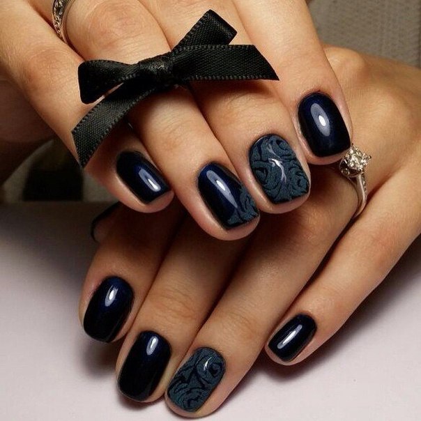 Autumn Leaves Manicure