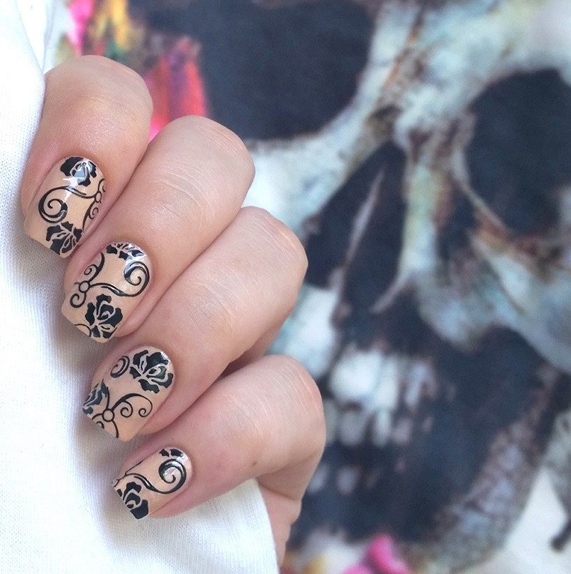 Autumn Leaves Manicure