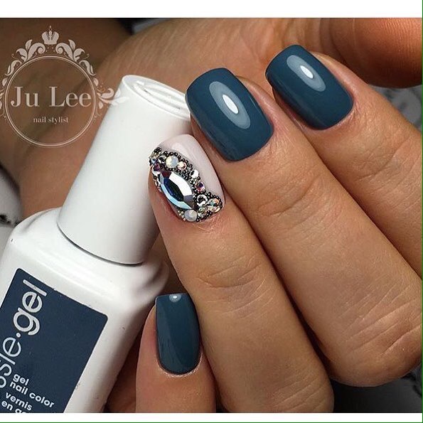 Autumn Leaves Manicure