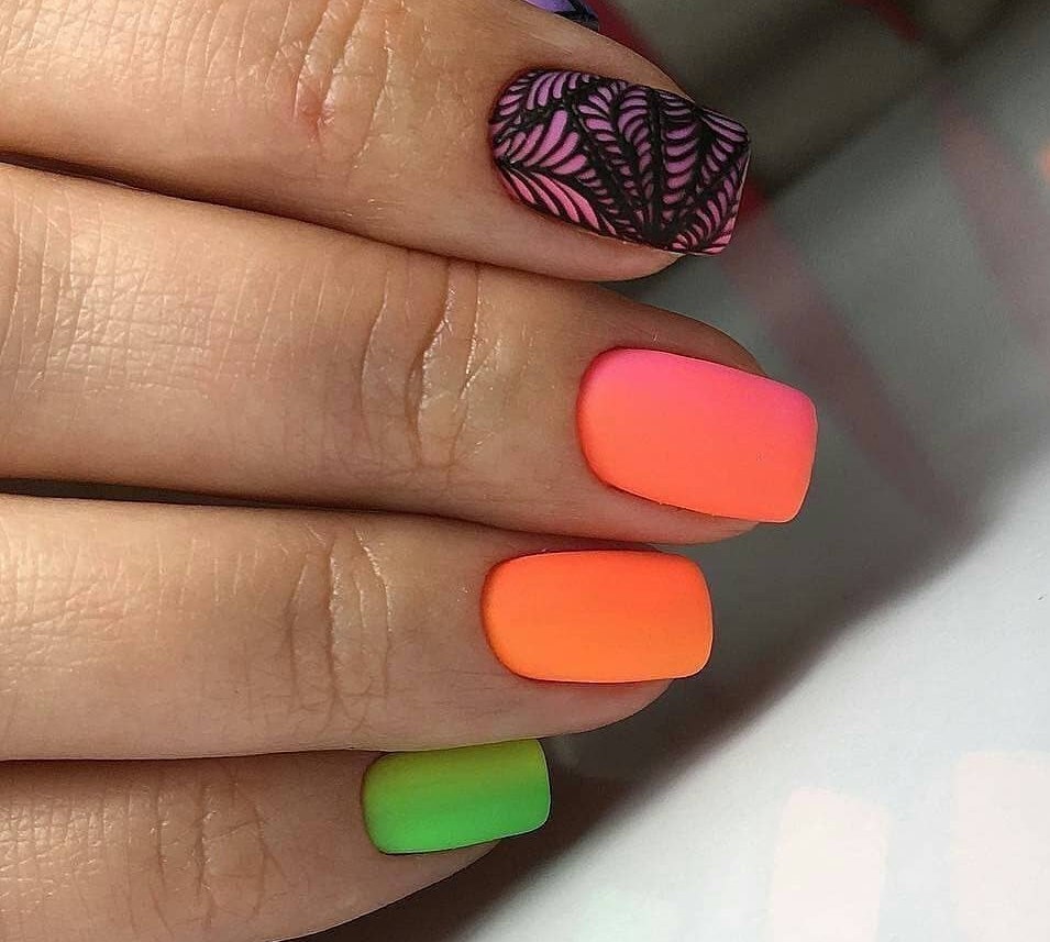 Autumn Leaves Manicure
