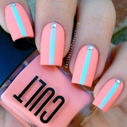 Nails with stripes photo