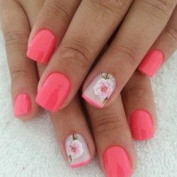 Nails with flowers photo