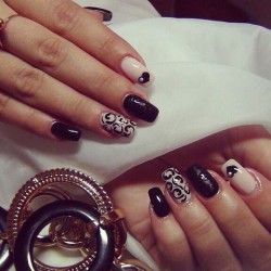 Nails with pattern photo