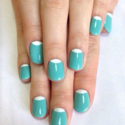 White-turquoise nails photo