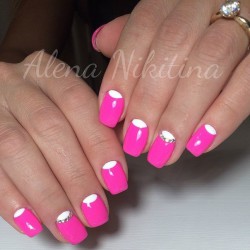 Middle nails photo