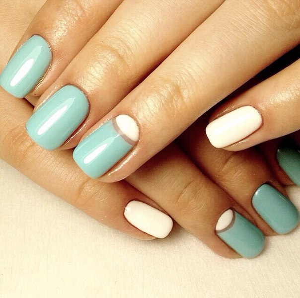 White-turquoise nails