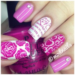 Nails with roses photo