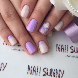 white and purple nails photo