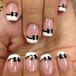 French nails with bows photo