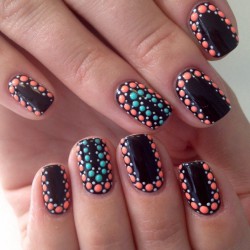 Nails with circles photo