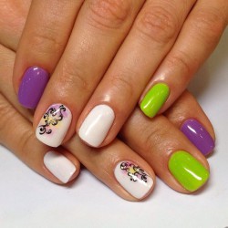 Colorful nails photo