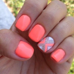 Acid pink nails photo