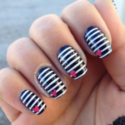 Nail art stripes photo