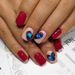 Nails under raspberry dress photo