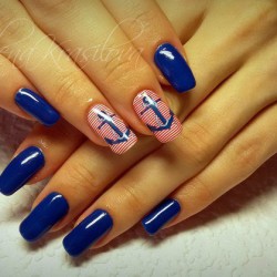Blue and pink nails photo