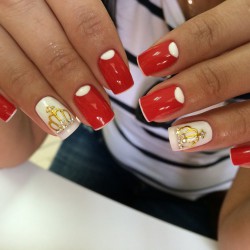 Crown nails photo