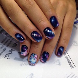Galaxy nails photo