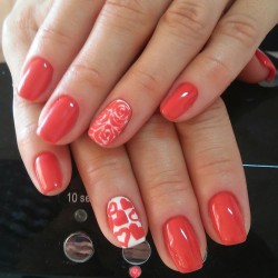 Coral gel polish for nails photo