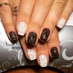 Black and white French manicure photo