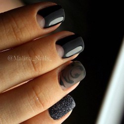 Black shellac nails photo
