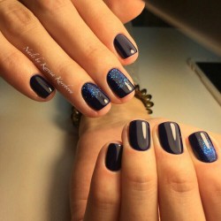Dark blue nails photo