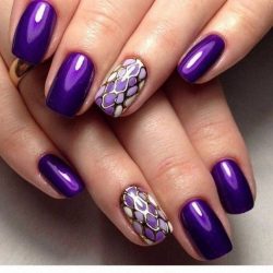 Purple nails photo