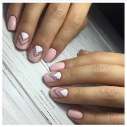 White and silver nails photo