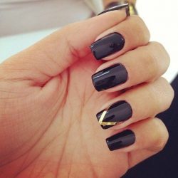Black and gold nails photo