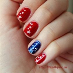 Nails with US flag photo