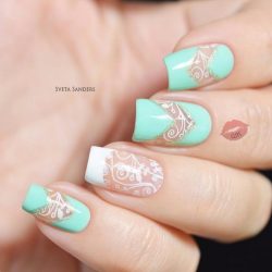 Mint and white nails photo
