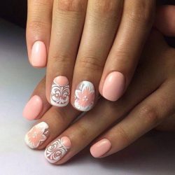 Nails with curls photo