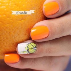 White and orange nails photo