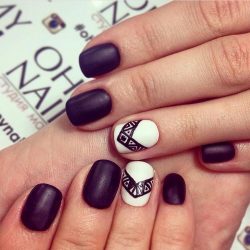 Black and white nails photo