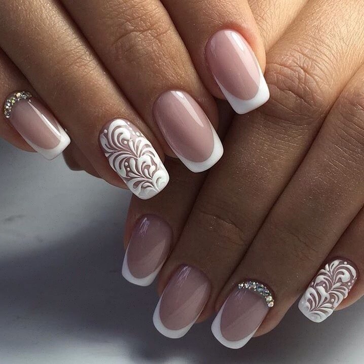 10 Latest French Manicure Nail Art in 2023 - MyGlamm