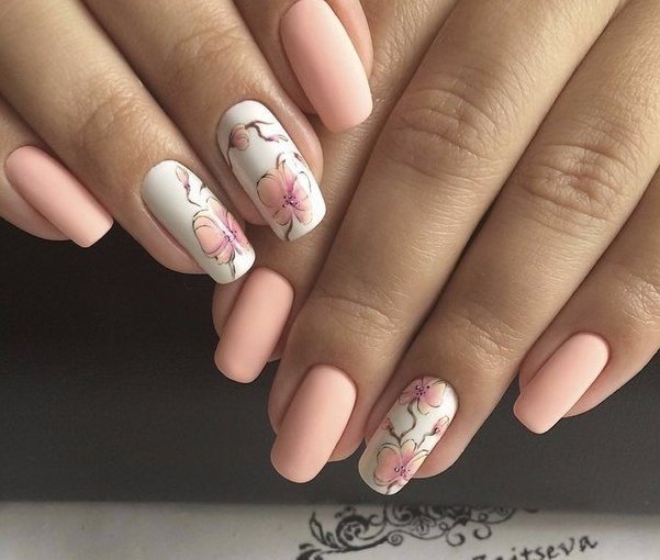 White and pink nails