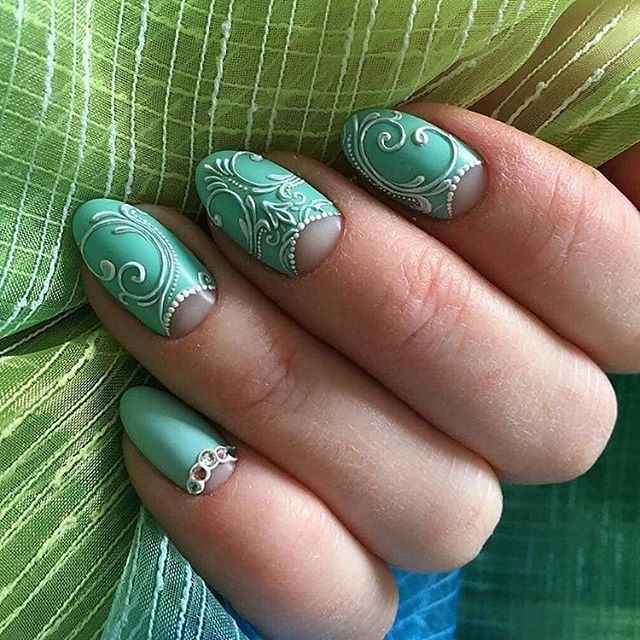 Oval nails
