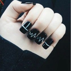 Night nails photo