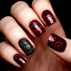 Nails with black pattern photo