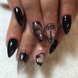 Spider nails photo