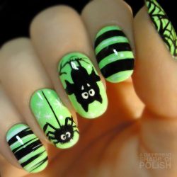 Spooky nails photo