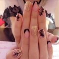 Beautiful patterns on nails