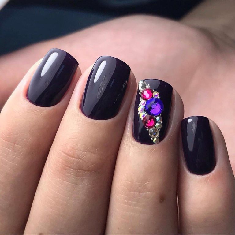 Nails with gems