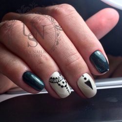 Black pattern nails photo