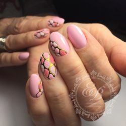 Pink short nails photo