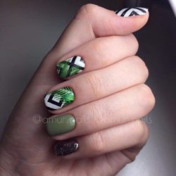 Green summer nails photo