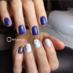 White and blue nails photo