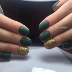 Green matte nails photo