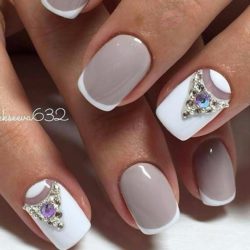 Gentle prom nails photo