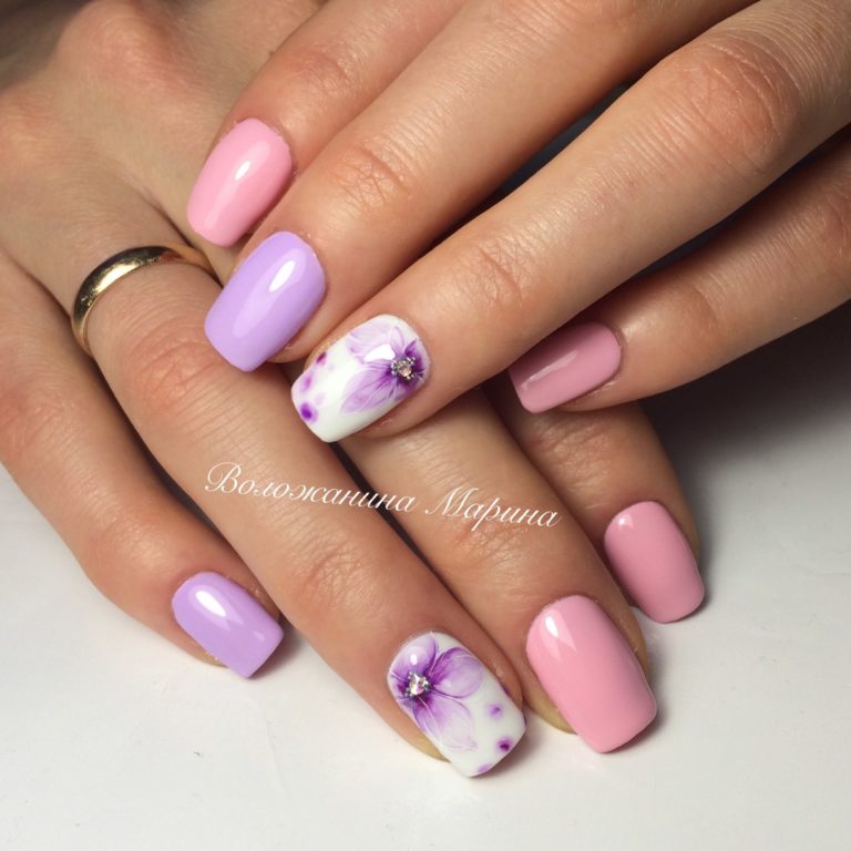 Gentle summer nails