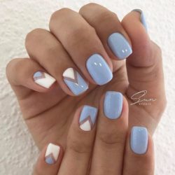 Triangle french manicure photo
